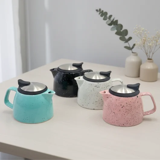 3460990 Porcelain Teapot with Stainless Strainer