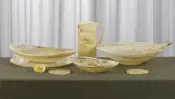 Decor Innovations Unique Polyresin Serveware