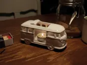 VW T1 Otobüs Seramik Mumluk 1:28
