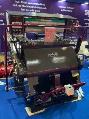 Máquina de corte e vinco completa Sujata