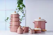 Enamel pada Peralatan Masak dari Baja