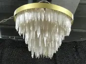 Iluminación de lámpara de araña de selenita