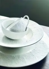 Lynns Minimalist Porcelain