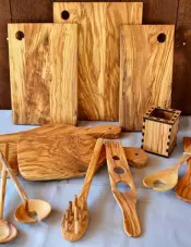 Đồ dùng bếp bằng gỗ ô-liu của Ý