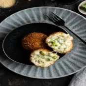 Bolognese toyuq və pendir içlikli arancini