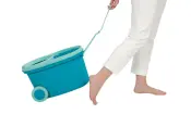 طقم ممسحة مريحة بعجلات
