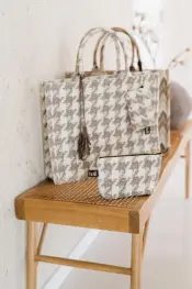 Hoii Tote Bags