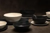 Collezione di stoviglie in PET riciclato di Koska