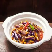 Berenjena china con salsa de ajo
