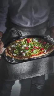 Emile Henry Pizza Station