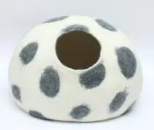 Handmade Wool Felt Cat Cave