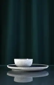 de la Roca Porcelain Collection