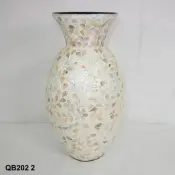 مزهرية سلاسل محار مغطاة باللؤلؤ