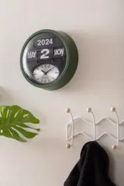 Round Flip Wall Clock