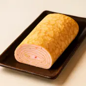 Ciasto z naleśników z truskawkami z Hokkaido