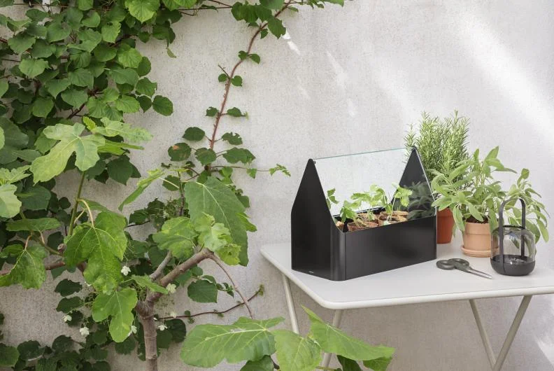 Eva Solo SIMPLY GROW Self-Watering Planter