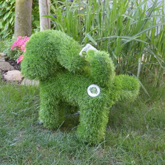 AniPlants Peeing Dog Grass Figure