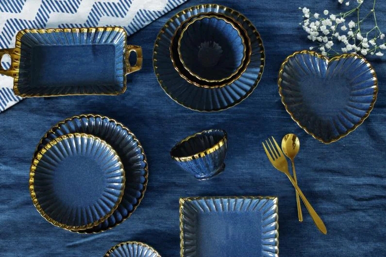 Stoneware Reactive Glaze with Gold Rim