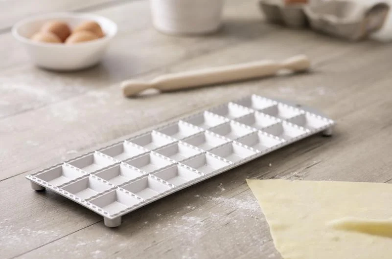 Moule à Ravioli en Aluminium avec Rouleau en Bois
