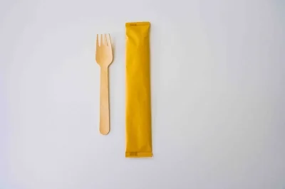 Paper-Wrapped Disposable Wooden Forks