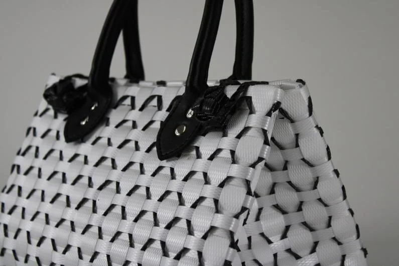 Bayong Gracia Black and White Handbag
