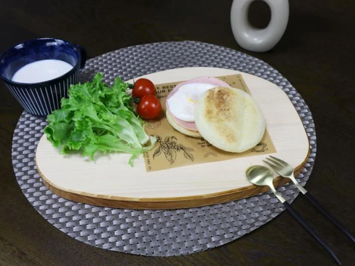 Hinoki Urushi Oval Cutting Board