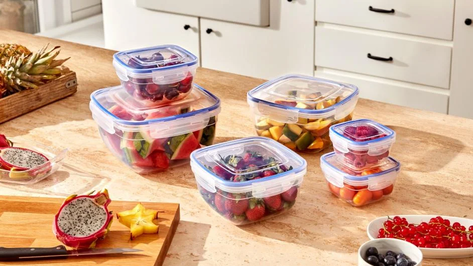Lock&Fresh Seal Storage Containers