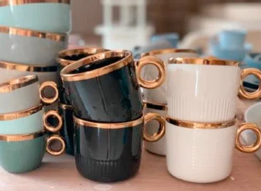 Elegant Gold Ring Mug