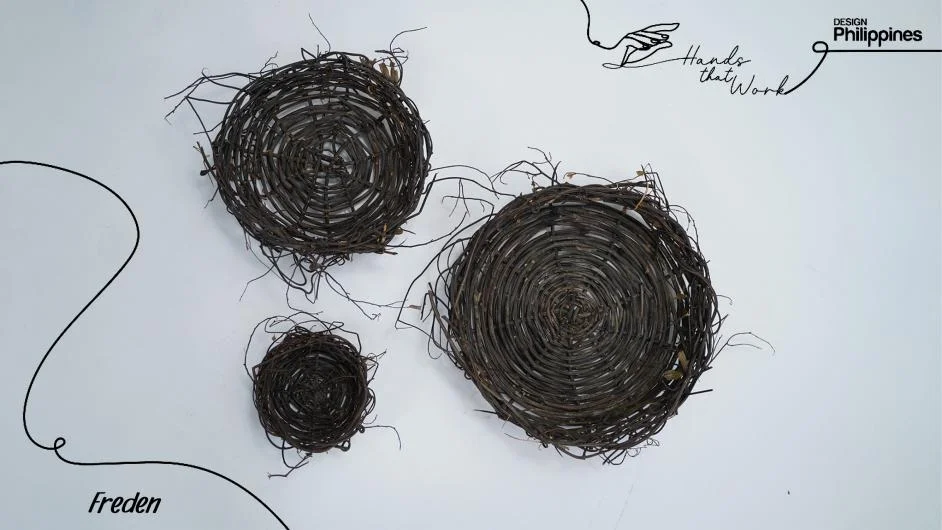 BT3293 Round Black Twig Wall Art Basket