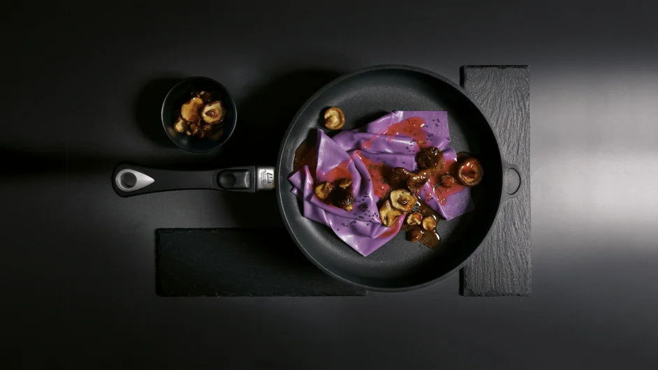 AMT Gastroguss Professional Pans