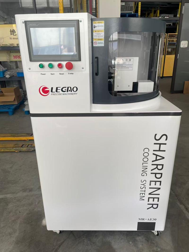 Máquina de rectificado de herramientas CNC para herramientas de corte