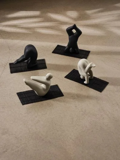 Patung Yoga Lisa Larson