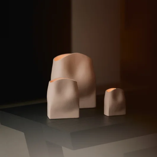 Fumaci Donna Sculptural Candle