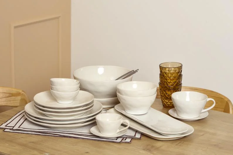 Salt&Pepper Rocca Stoneware Collection