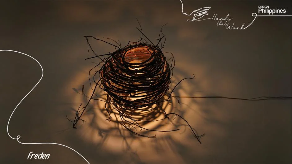 BT4012 Round Ball Black Twig Lamp